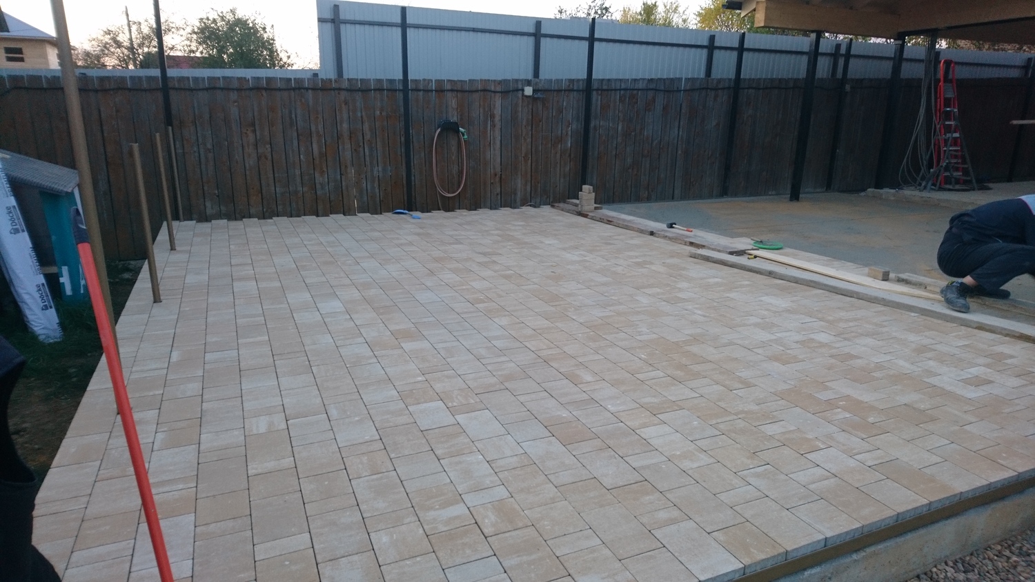 <span style="font-weight: bold;">Благоустройство территории, мощение брусчатки, заборы</span><br>